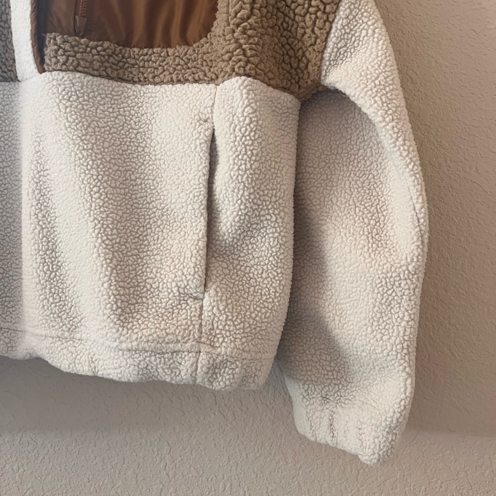 Columbia Women's Lodge Sherpa Pullover Quarter Zip in the "Chalk/Beach" - Picture 6 of 12